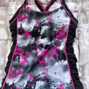 Workout tank top small